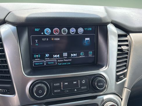 Used 2020 Chevrolet Suburban LT RWD image 12