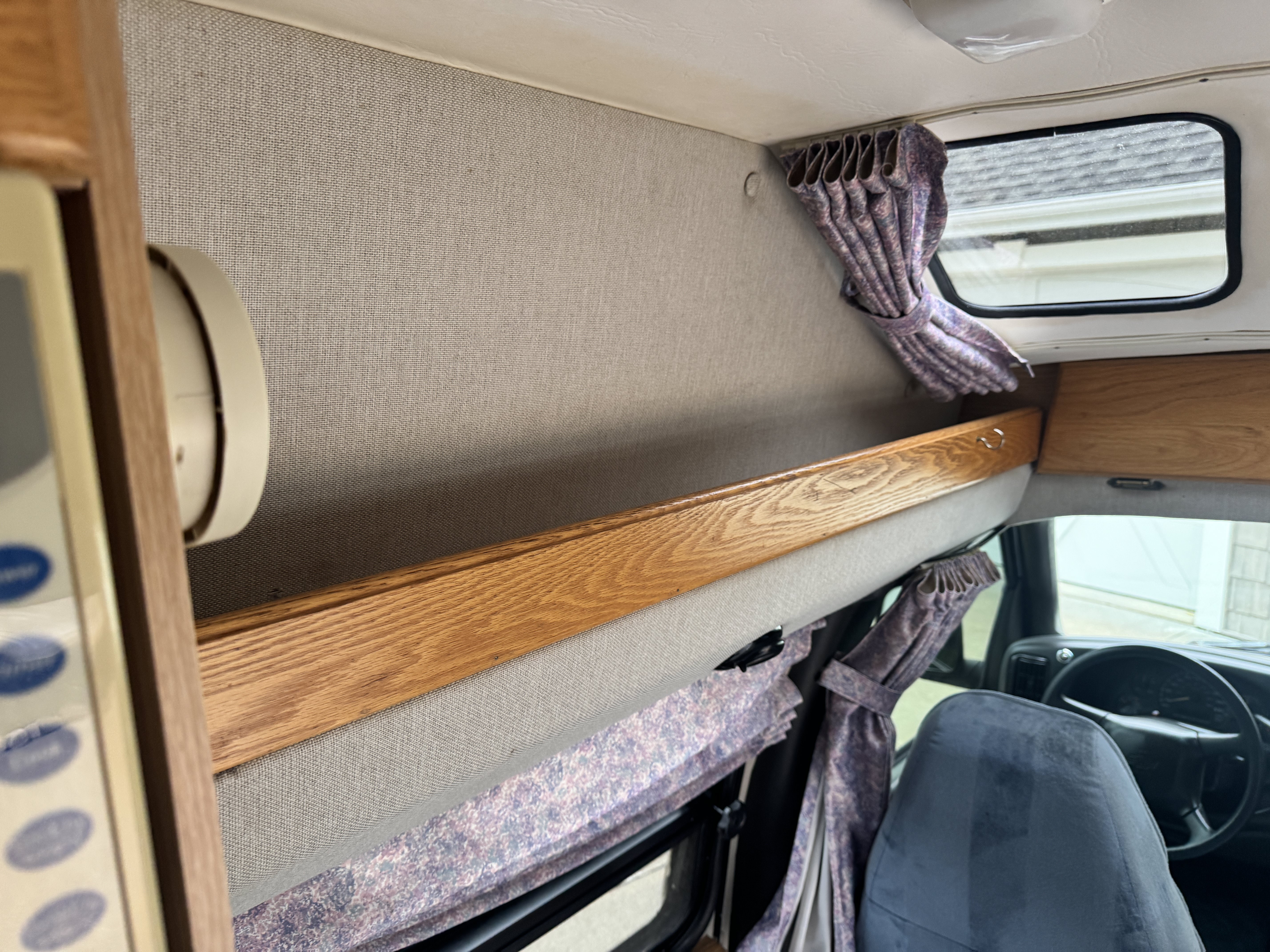 Used 2002 Chevrolet Express 3500 Extended w/ Preferred Equipment Group 2 RWD image 39