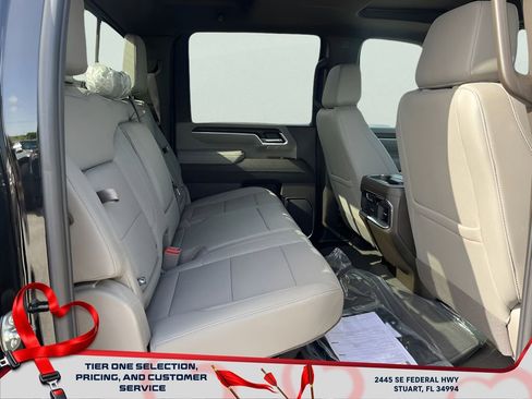 New 2025 GMC Sierra 2500 SLT w/ SLT Premium Package image 16