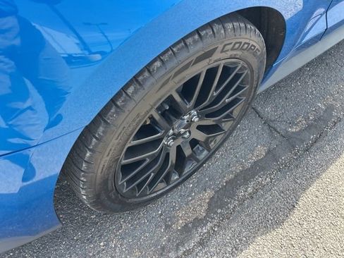 Used 2019 Ford Mustang GT w/ Ford Safe & Smart Package RWD image 17