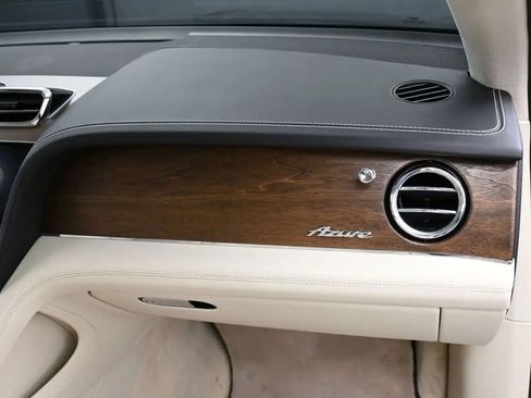Certified 2024 Bentley Bentayga AWD/4WD image 35
