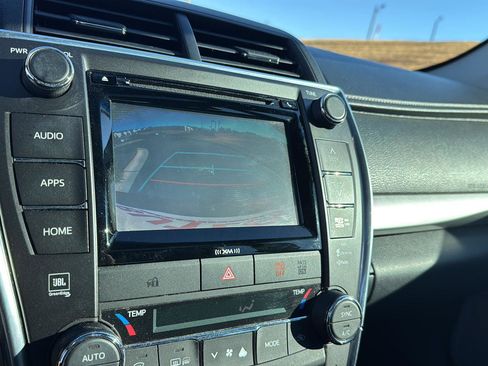 Used 2016 Toyota Camry XSE image 23