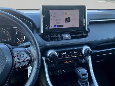 Used 2024 Toyota RAV4 LE image 10