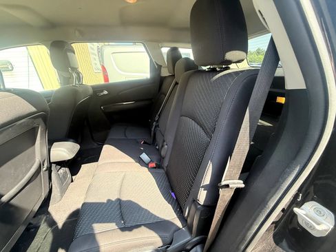 Used 2012 Dodge Journey SXT w/ Comfort/Convenience Group AWD/4WD image 11