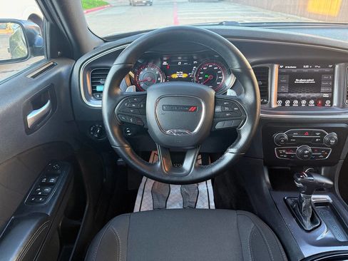 Used 2017 Dodge Charger R/T w/ Blacktop Package image 22