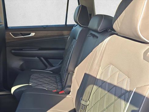 New 2026 Volkswagen Atlas SEL Premium R-Line AWD/4WD image 13