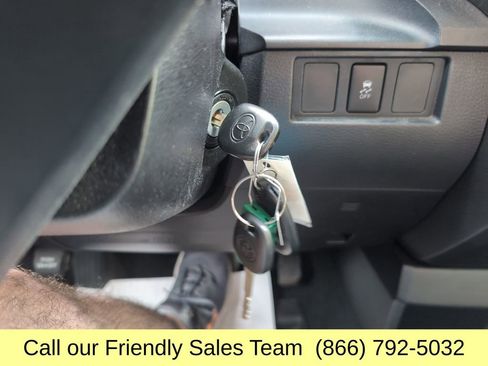 Used 2017 Toyota Tundra SR AWD/4WD image 28
