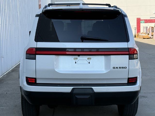 Used 2025 Lexus GX 550 w/ Accessory Package (2T) AWD/4WD image 5