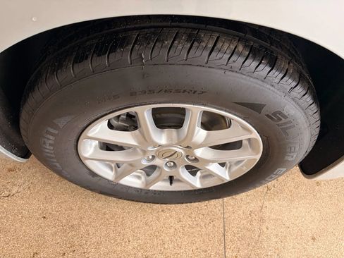 Used 2023 Chrysler Pacifica Touring image 33