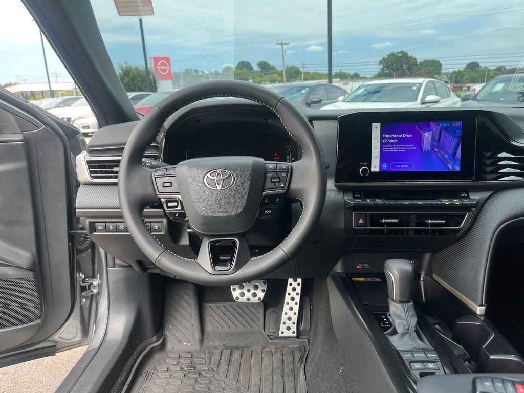 Used 2026 Toyota Camry SE FWD image 23