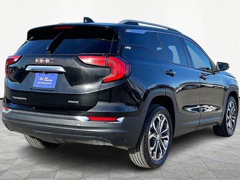 Used 2021 GMC Terrain SLT image 2