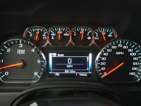 Used 2020 Chevrolet Suburban LT image 45