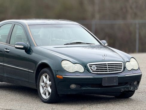 Used 2003 Mercedes-Benz C 240 Sedan image 15