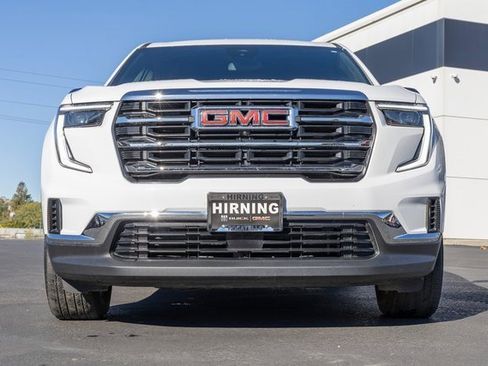 Used 2025 GMC Acadia Elevation image 30