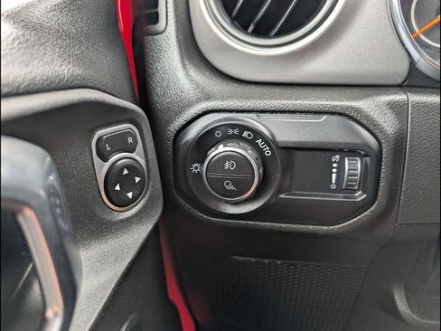 Used 2023 Jeep Gladiator Sport AWD/4WD image 22