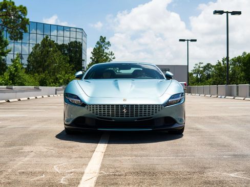 Used 2024 Ferrari Roma Spider RWD image 2