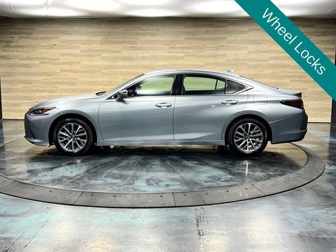 Used 2024 Lexus ES 350 w/ Accessory Package (Z1) FWD image 22