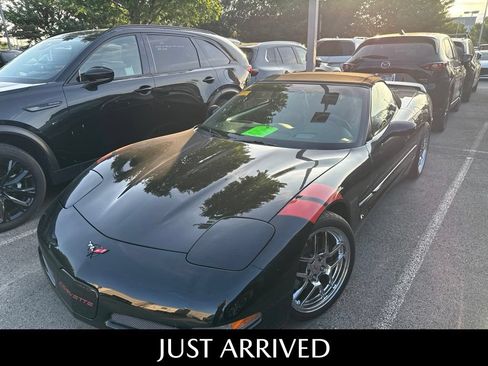 Used 2004 Chevrolet Corvette Convertible w/ Preferred Equipment Group RWD image 1