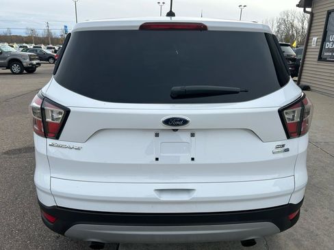 Used 2017 Ford Escape SE AWD/4WD image 6