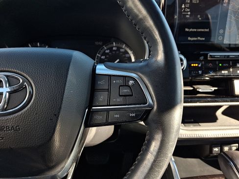 Used 2020 Toyota Highlander Platinum image 23