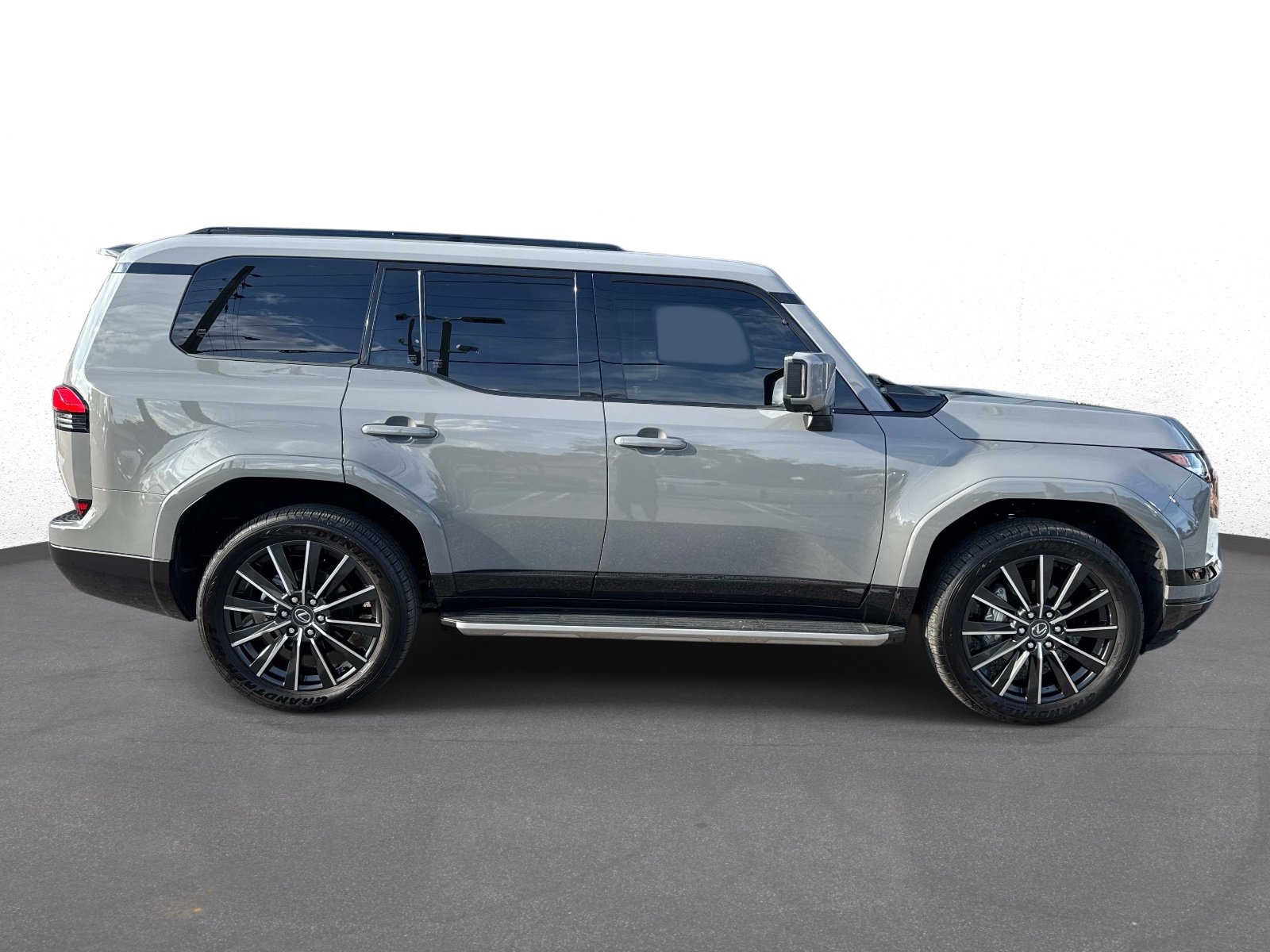 Certified 2026 Lexus GX 550 w/ Accessory Package (2T) AWD/4WD image 2