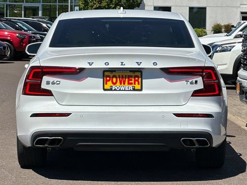 Used 2019 Volvo S60 T6 Momentum w/ Multimedia Package AWD/4WD image 5
