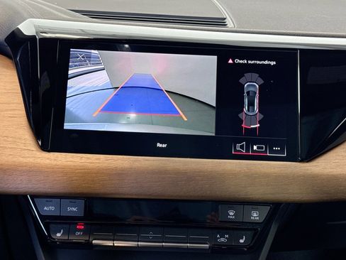 Used 2022 Audi e-tron GT Premium Plus AWD/4WD image 14