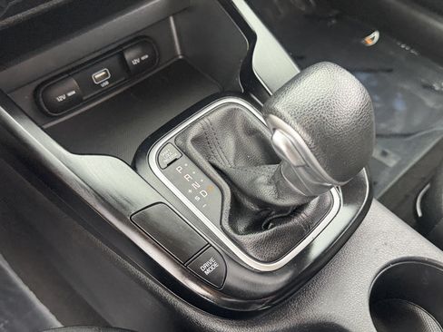 Used 2020 Kia Soul LX FWD image 26