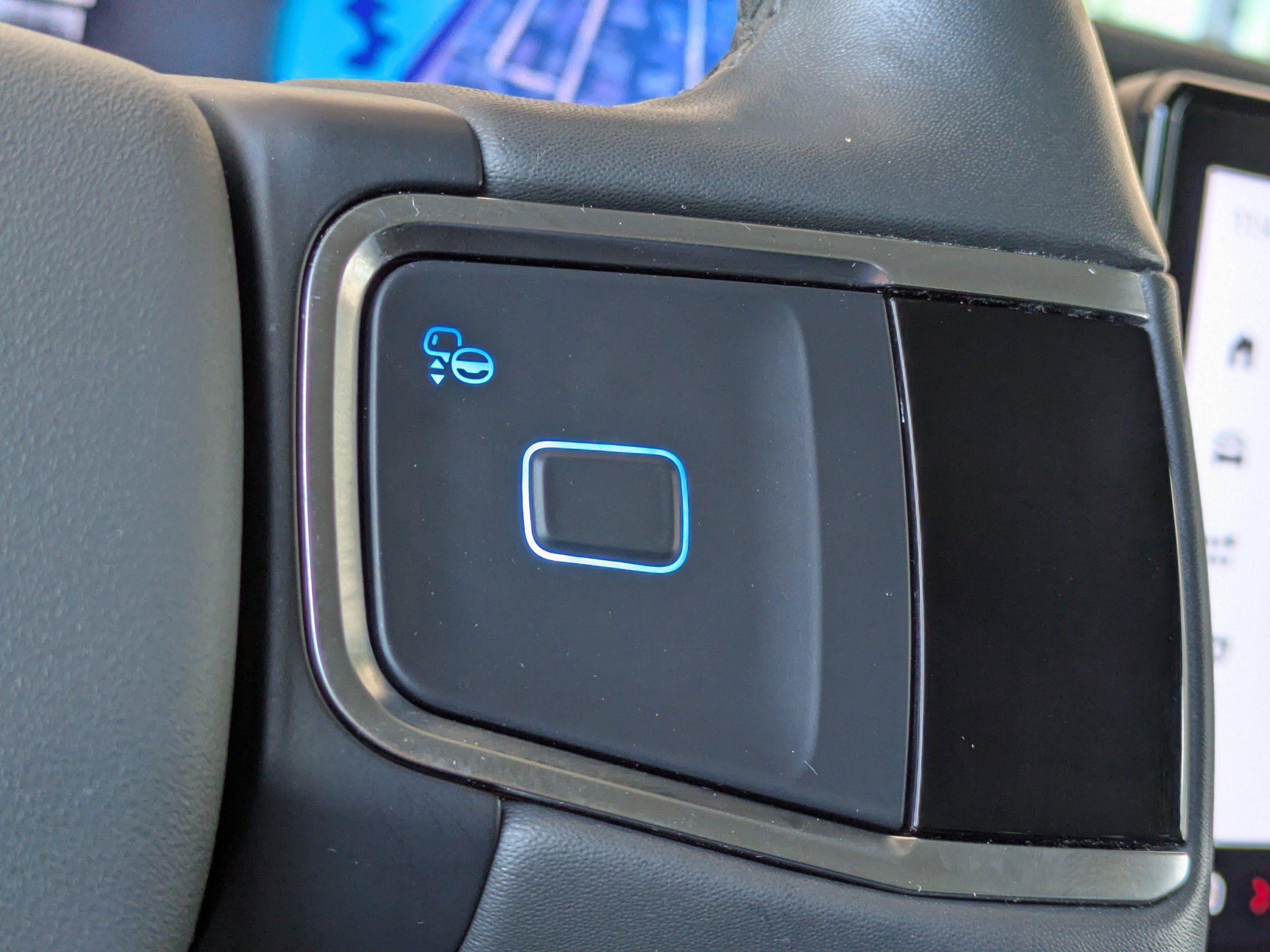 Certified 2025 Ford Expedition Active AWD/4WD image 28