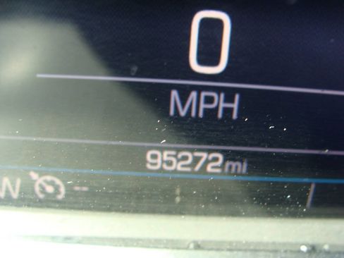 Used 2021 GMC Acadia SLE image 12