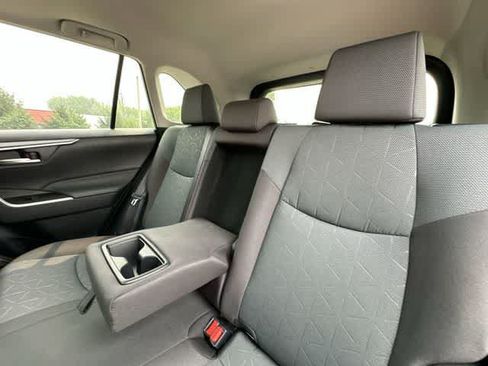 Used 2025 Toyota RAV4 XLE w/ Convenience Package AWD/4WD image 17