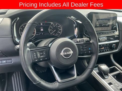 Used 2024 Nissan Pathfinder SL w/ SL Premium Package FWD image 12