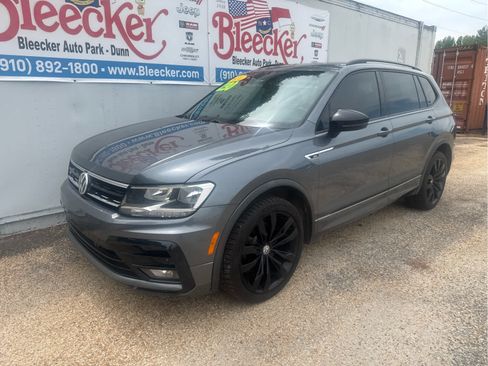 Used 2020 Volkswagen Tiguan SE R-Line FWD image 6