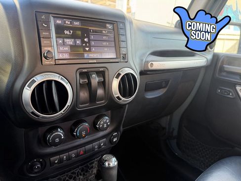 Used 2014 Jeep Wrangler Rubicon w/ Power Convenience Group AWD/4WD image 20