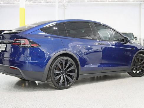 Used 2023 Tesla Model X Base image 9
