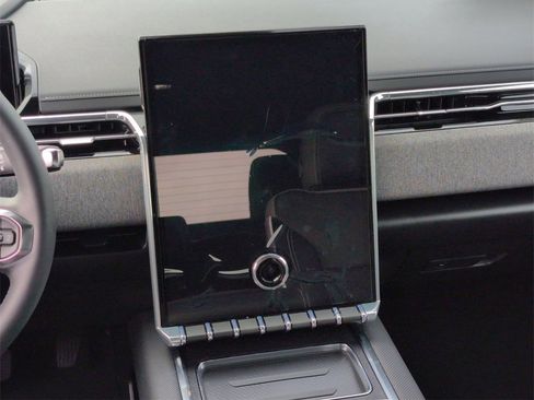 Used 2026 GMC Sierra EV Elevation image 28