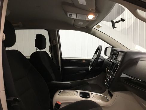 Used 2015 Dodge Grand Caravan SXT FWD image 20