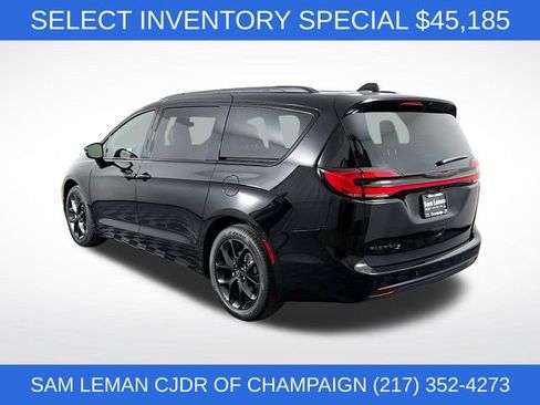 New 2026 Chrysler Pacifica Select w/ S Appearance Package FWD image 5