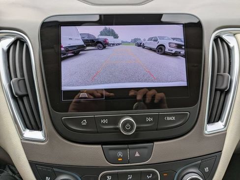 Used 2024 Chevrolet Malibu LT FWD image 28