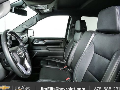Used 2025 GMC Sierra 1500 SLT image 5