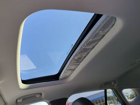 New 2026 Chevrolet Trax LT w/ Sunroof Package image 19
