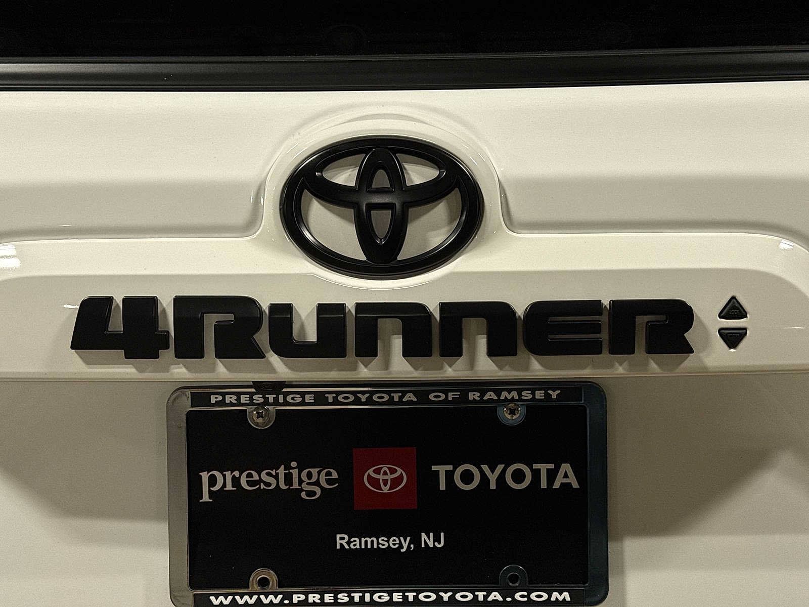 Certified 2024 Toyota 4Runner SR5 AWD/4WD image 26