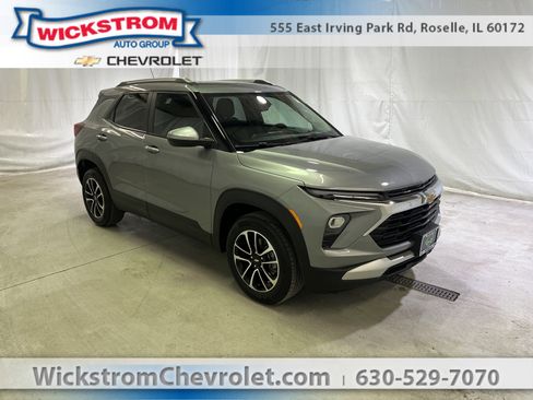 Used 2024 Chevrolet TrailBlazer LT w/ LT Cold Weather Package image 1