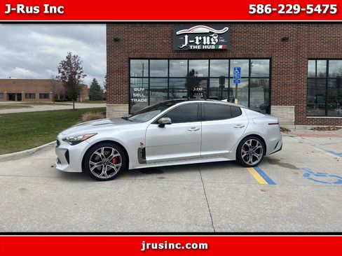Used 2018 Kia Stinger GT2 image 1