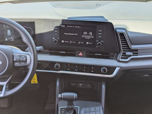 Certified 2024 Kia Sportage LX image 14