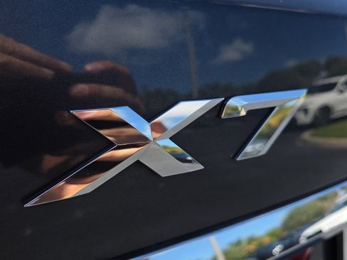 Used 2021 BMW X7 xDrive40i w/ Cold Weather Package image 18