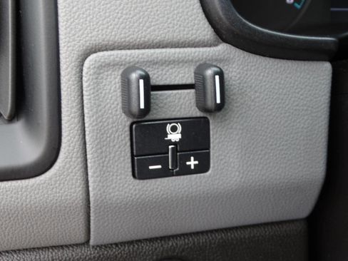 Used 2019 Chevrolet Colorado 4x4 Crew Cab w/ WT Convenience Package image 18