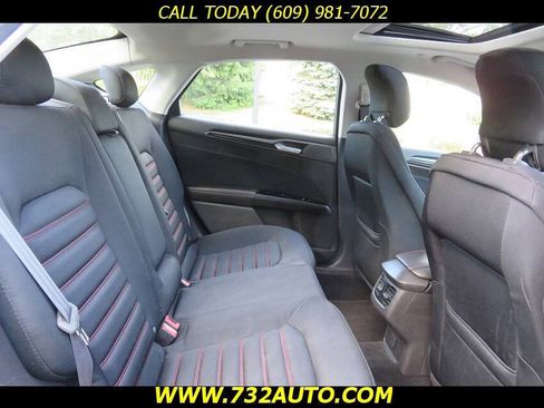 Used 2014 Ford Fusion SE w/ Equipment Group 501A FWD image 30
