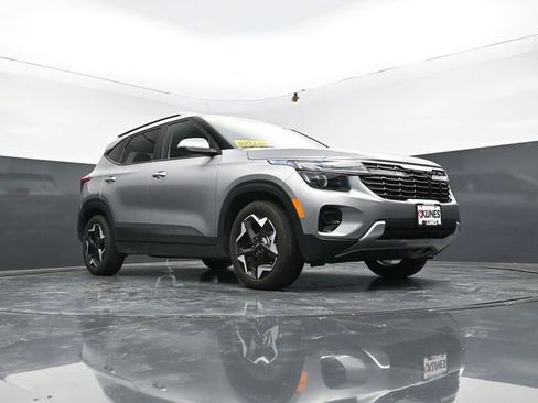 Used 2025 Kia Seltos S FWD image 46