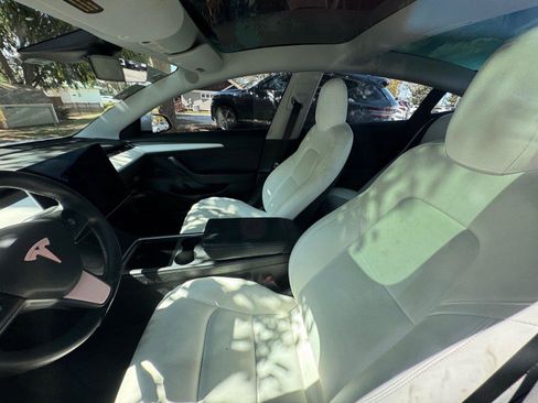 Used 2022 Tesla Model 3 Long Range AWD/4WD image 3